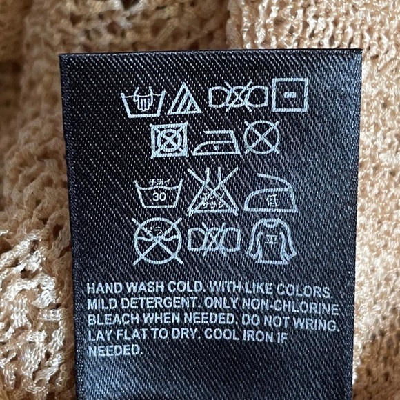 Bebe Wave Stitch Boho Knit Tan Boxy Oversized Layering Sweater Size S NWT - Picture 9 of 9